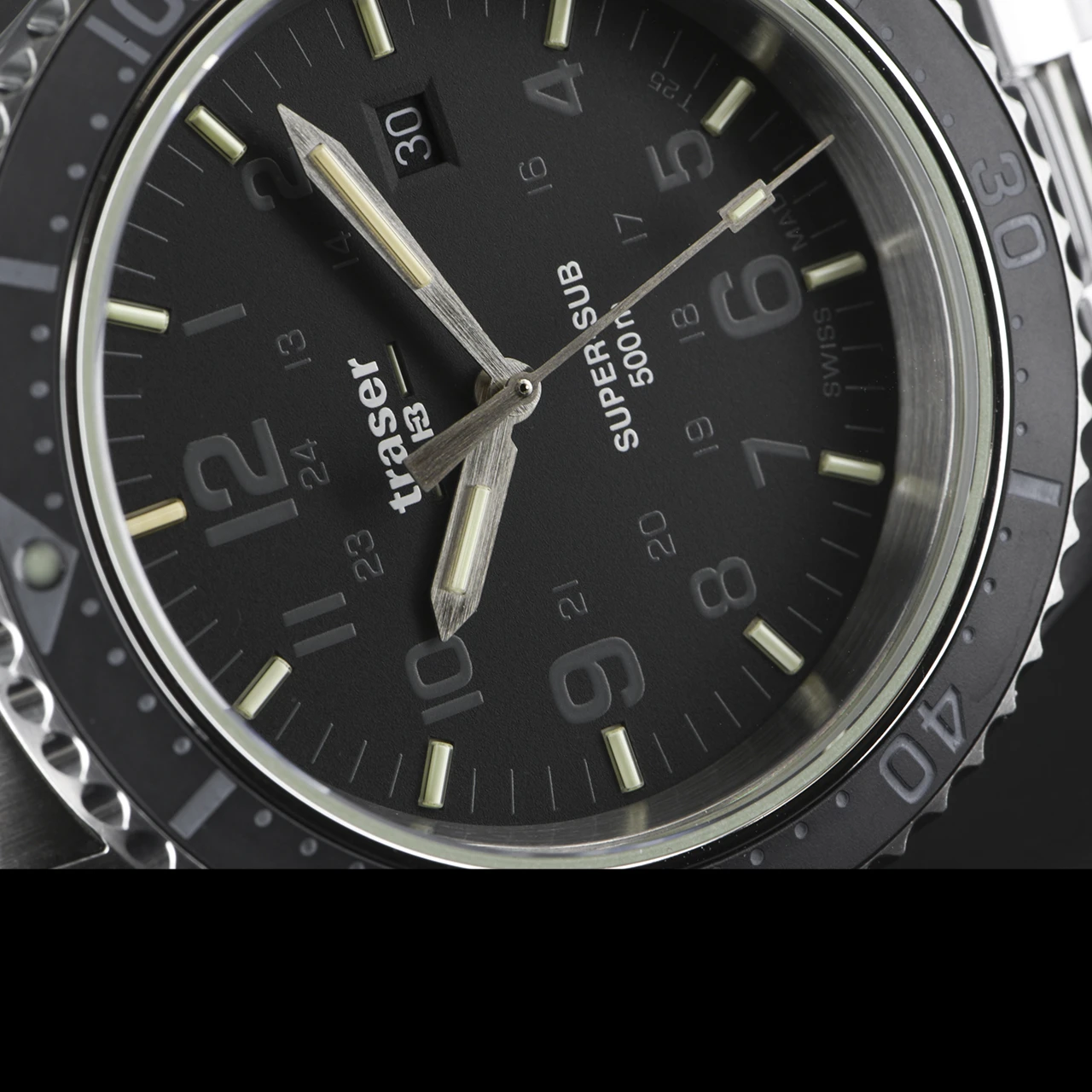 Traser H3 P67 Super Sub Stainless Bracelet 4 Traser H3 P67 Super Sub Stainless Bracelet - Image 4