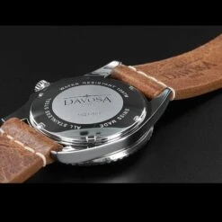 Davosa Vintage Diver Quartz Burgundy -SurvGear Shop davos 162.500.65det2 23530.1646669661