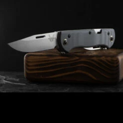 Benchmade 317 Weekender G10 Folding Knife -SurvGear Shop BM317det4 92832.1659951826