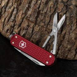 Victorinox Classic Precious Alox -SurvGear Shop BMC 06221401G.5 69122.1648563199