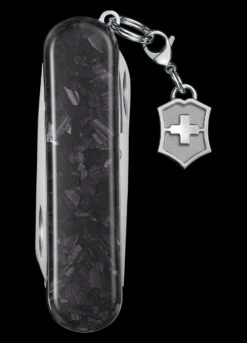 Victorinox Classic SD Brilliant Carbon -SurvGear Shop BMC 0622190.3 24177.1671203376.1280.1280 27083.1671207044