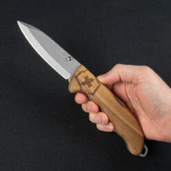 Victorinox Evoke Walnut Folding Knife -SurvGear Shop BMC 09415D630.6 77477.1695997044.1280.1280 42944.1696432335