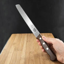 Victorinox Wood Bread Knife -SurvGear Shop BMC 5163021G 04875.1647001209.1280.1280 33381.1648462810