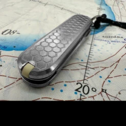 Maratac Victorinox Classic Scales Honeycomb 11 Maratac Victorinox Classic Scales Honeycomb -SurvGear Shop MAR102.3 94627.1695998662.1280.1280 31910.1696333030
