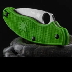 Spyderco UK Penknife Salt Green -SurvGear Shop SC94PGR.4 20298.1663670864.1280.1280 53833.1663932164