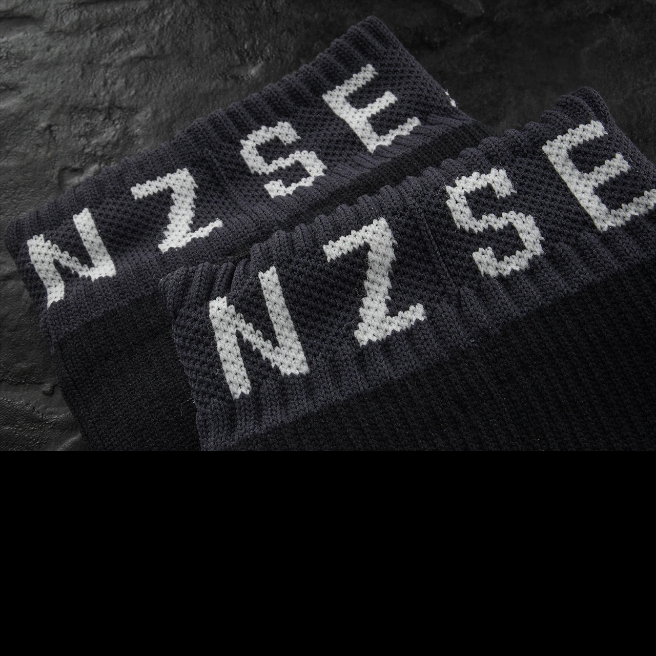 Sealskinz Waterproof Extreme Cold Weather Mid Length Sock 1 Sealskinz Waterproof Extreme Cold Weather Mid Length Sock