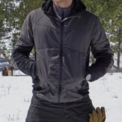 TAD Javelin Insulator Black -SurvGear Shop tad javdet11 29875.1596535940.1280.1280 92472.1642092500