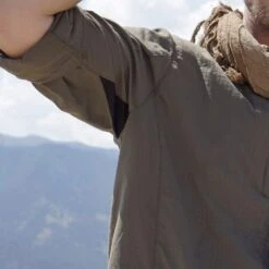 TAD Latitude Field Shirt Tarmac -SurvGear Shop tad lat fsdet11 51050.1618501009.1280.1280 94676.1618573536