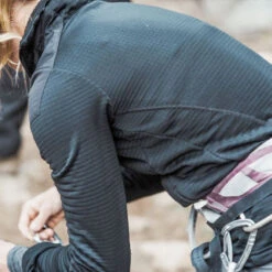 TAD Women Storm Pullover Loden Green -SurvGear Shop tad stormdet4 23943.1642758918