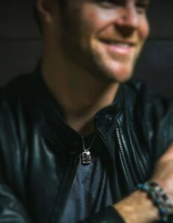 William Henry P27 Carbon Spark 9 William Henry P27 Carbon Spark -SurvGear Shop wh p27 cf 22det4 74298.1587405564